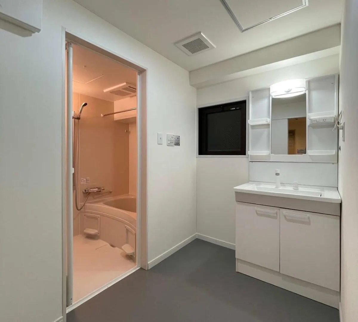 הירושימה Bhotel M'S Lea - Beautiful Modern Apt City Center For 10Ppl 0*,  יפן